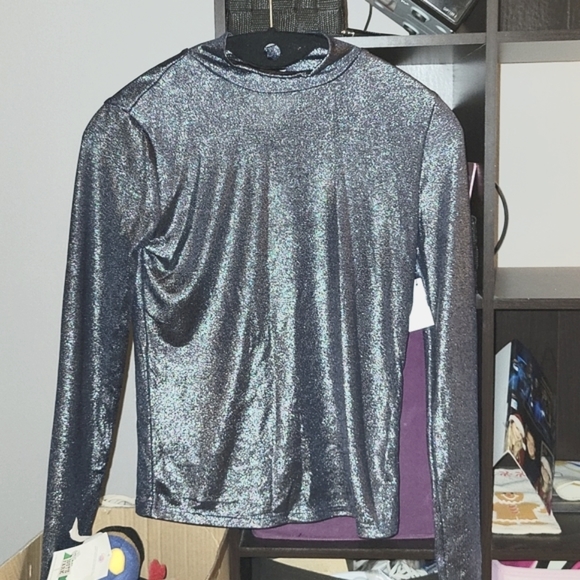NWOT Turtleneck shimmer top - Picture 1 of 5